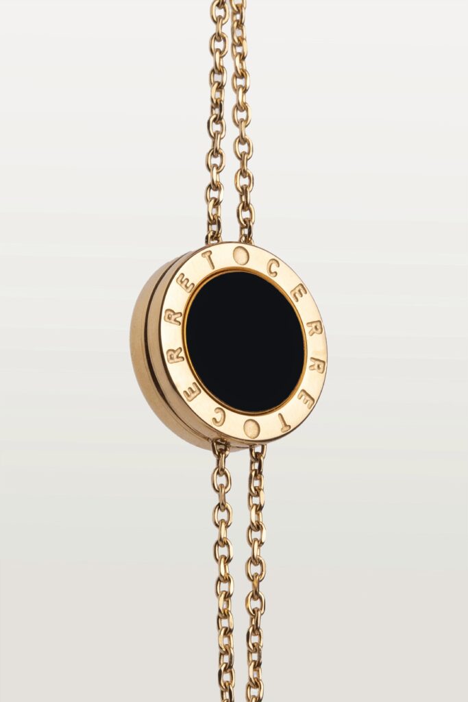 smart-jewelry-for-safety-what-is-worth-buying-1
